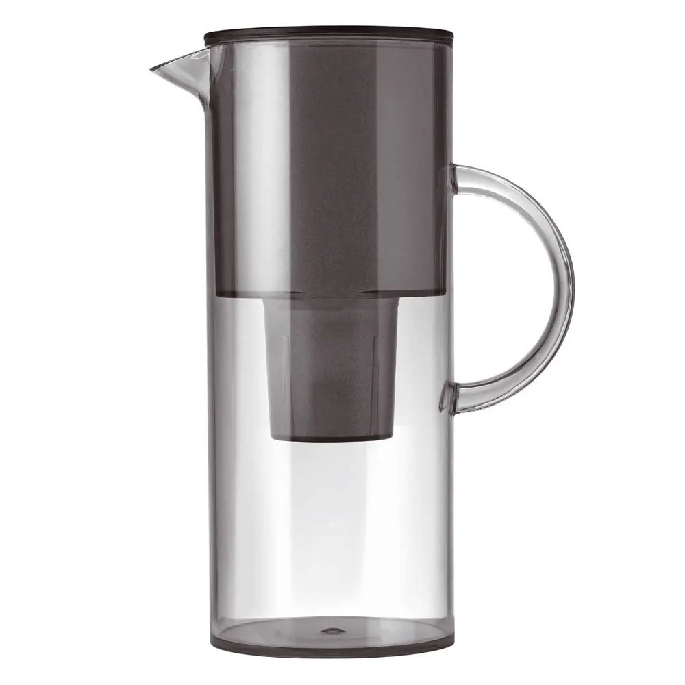 The EM77 Jug by Erik Magnussen for the Brita MAXTRA Water Filter. Example of high design with the Brita water filter system